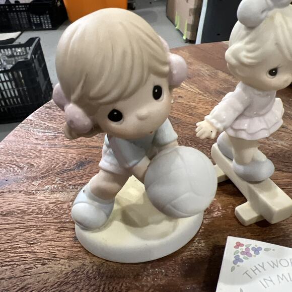 Precious Moments Figurine Vintage Figurine Lot Of 7 - Picture 2 of 16